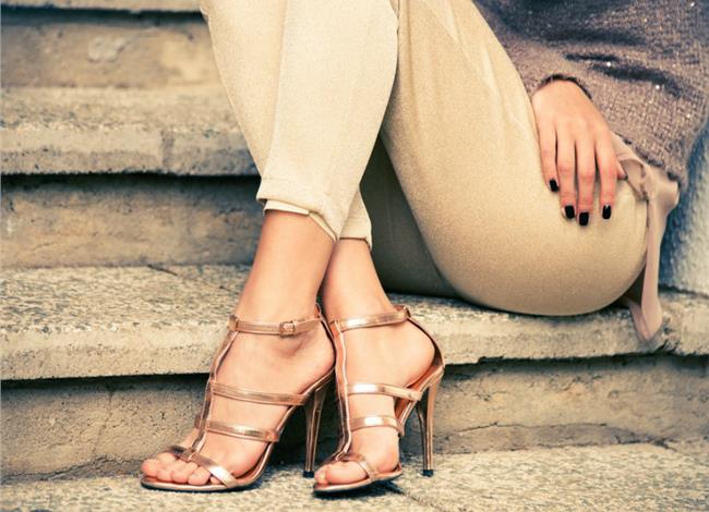 Ηappy Feet! Χωρίς κότσι, χωρίς πόνο Ηappy Feet! Χωρίς κότσι, χωρίς πόνο